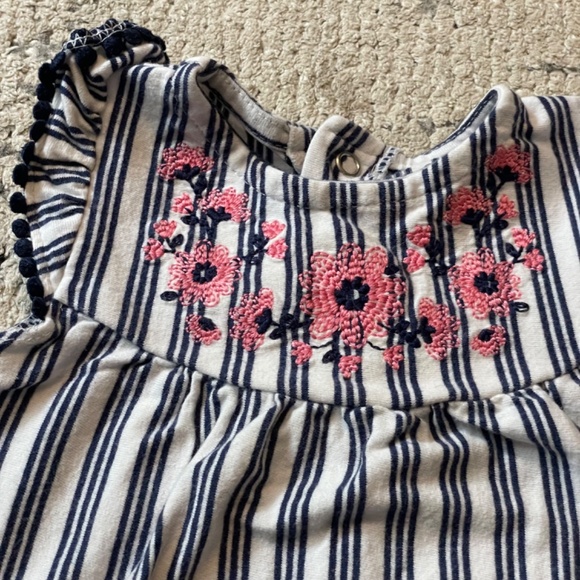 Carter’s girls size 6 months short Romper navy blue & white stripes pink floral - Picture 2 of 5